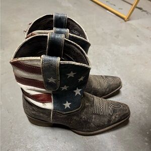 Roper women’s American flag boots